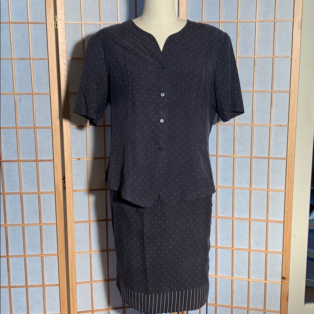 100% silk Worth, Suit Dress top 12, skirt 10